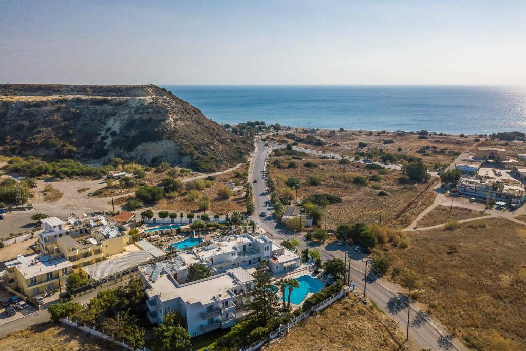 Irinna Hotel-Apartments - 13