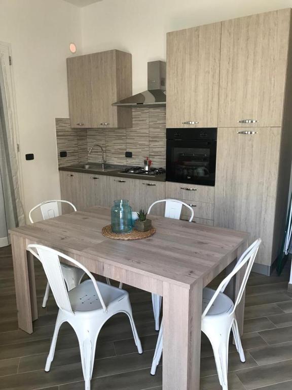 Kuchyň nebo kuchyňský kout v ubytování La Terrazza sul Mare