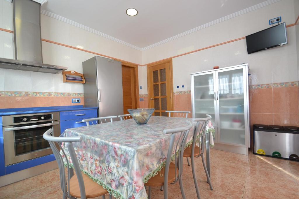 Villa Wvp Aurora Miami Platja Spain Booking Com Villa Wvp Aurora Miami Platja Spain, Aurora Kitchen Cabinets In Miami