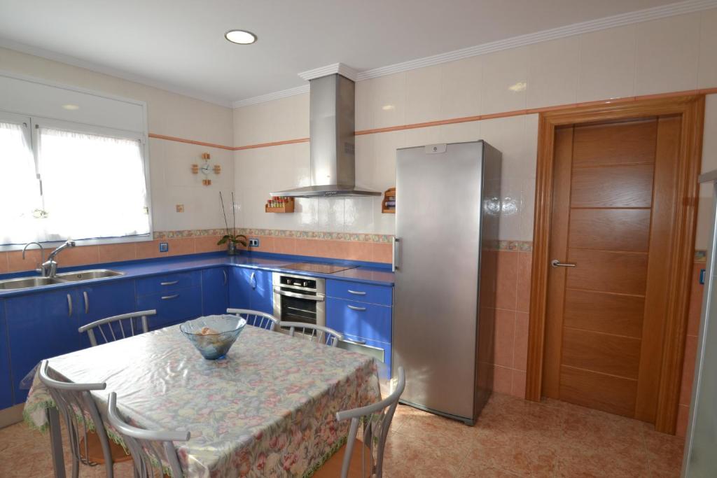 Villa Wvp Aurora Miami Platja Spain Booking Com Villa Wvp Aurora Miami Platja Spain, Aurora Kitchen Cabinets In Miami