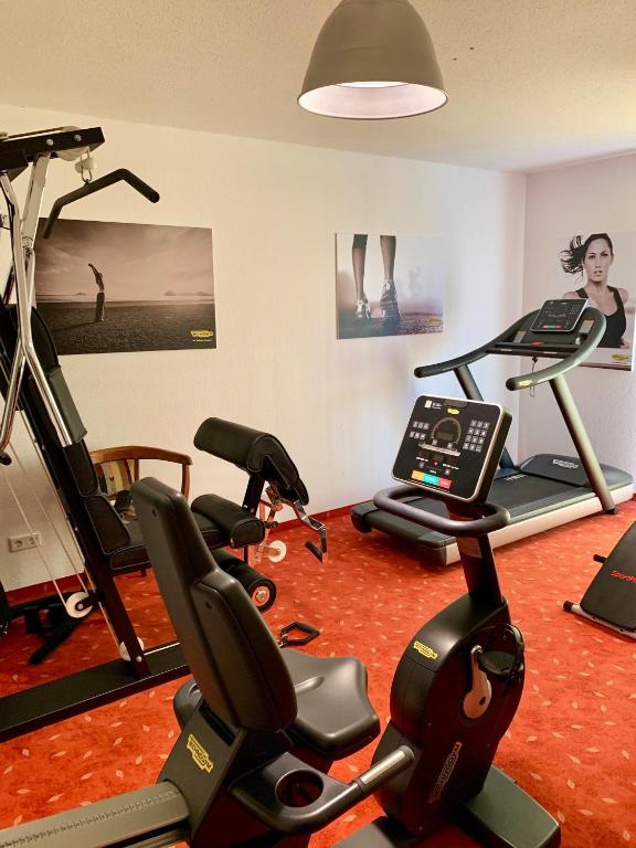 Fitness centrum a/nebo fitness zařízení v ubytování Kurhaus Devin