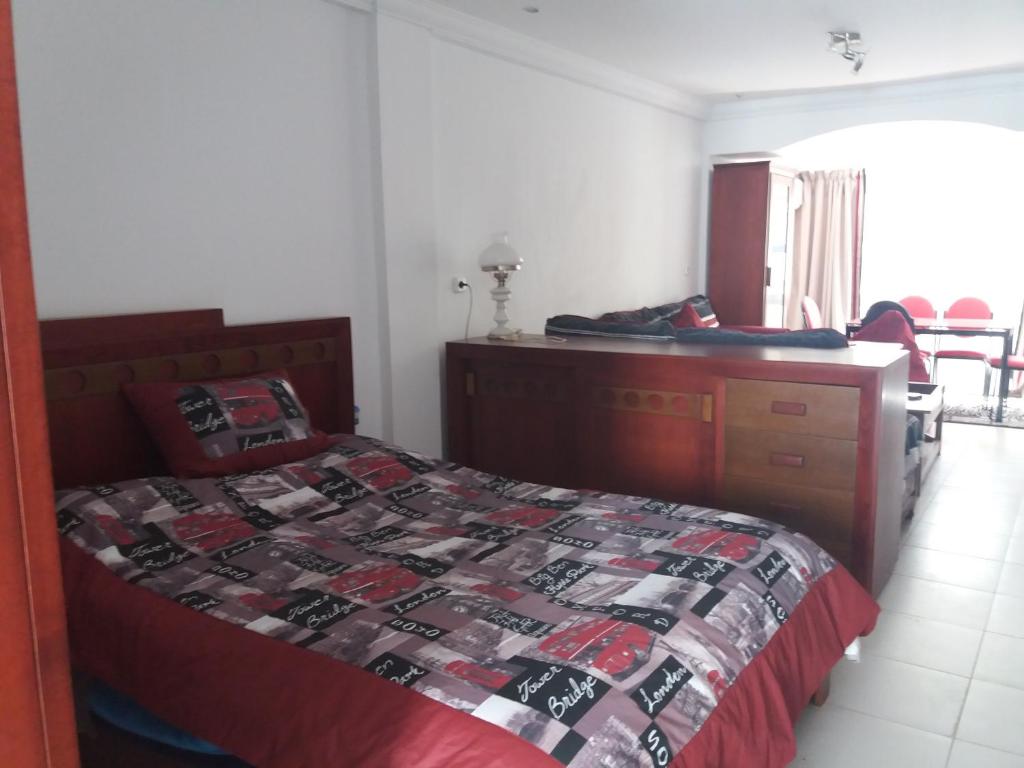 studio cosy au lac 1 en face du Movenpick Hotel - Appartement Met één Slaapkamer
