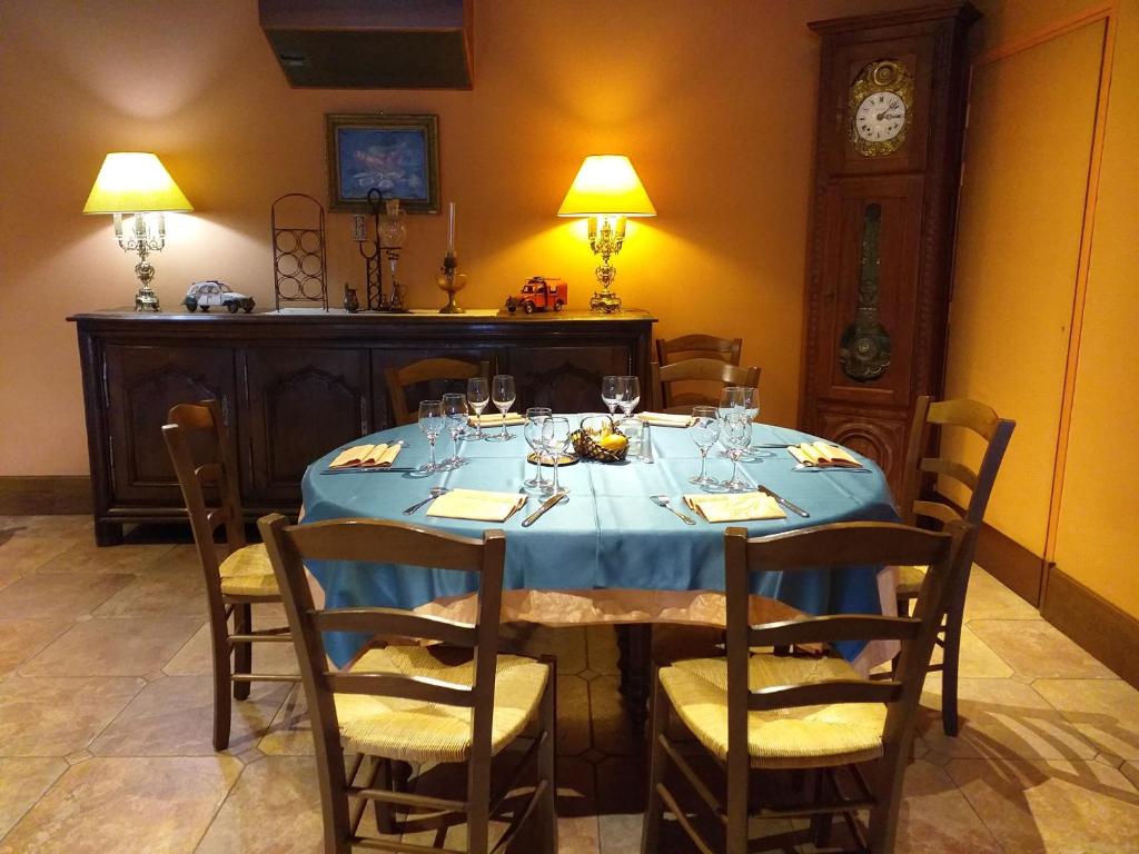 Fotografie z fotogalerie ubytování Hôtel le Lion d'Or v destinaci Salbris