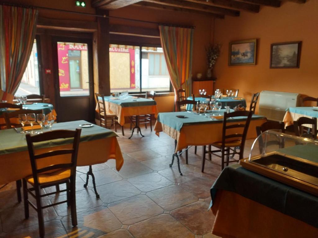 Restaurace v ubytování Hôtel le Lion d'Or