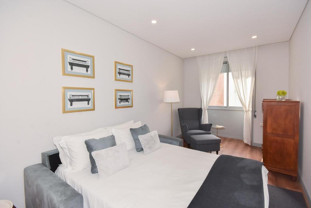 Rosario's Boutique Apartments - 8