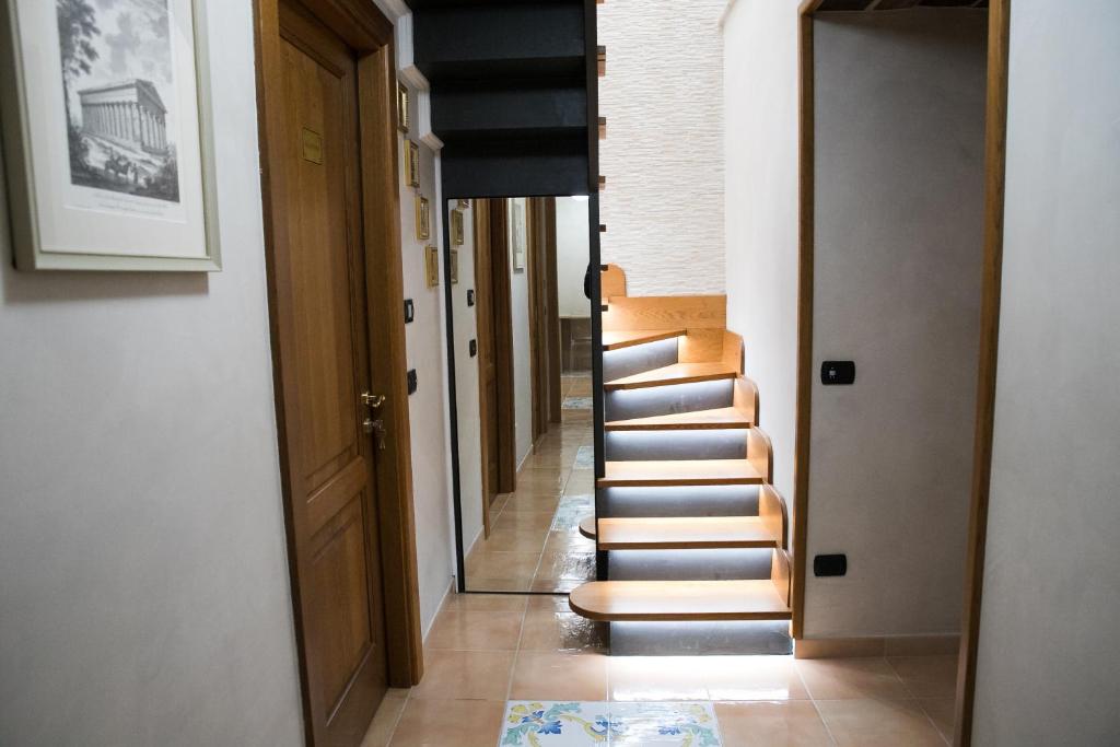 Vittoria Guest House Salerno - 17