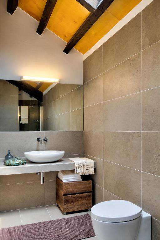Koupelna v ubytování Agriturismo Corte d'acqua