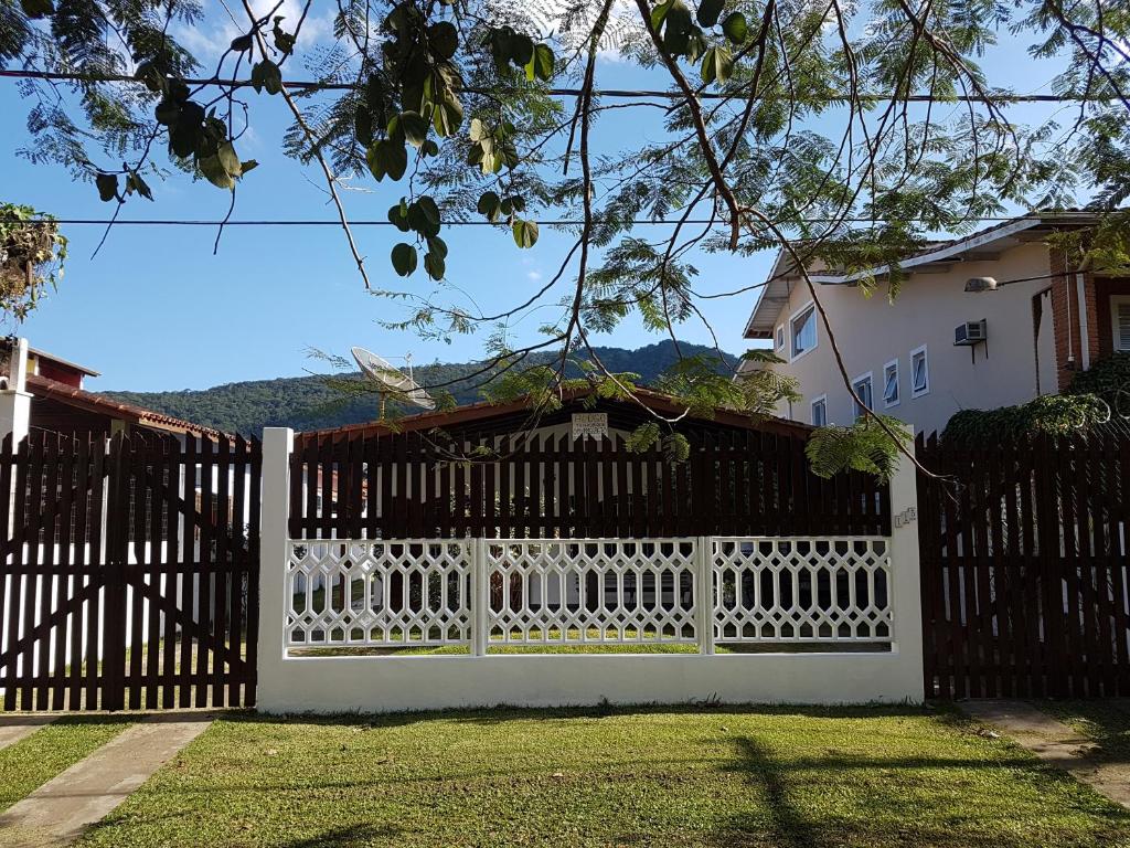  Casa em Maranduba - Ubatuba - 10 pessoas - 100m da praia