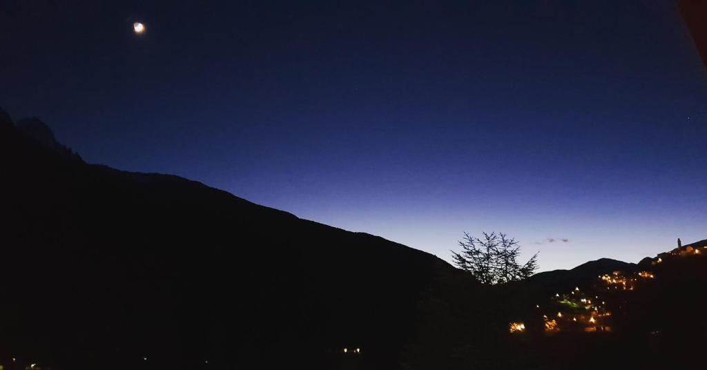 Widok na góry z tego hotelu
