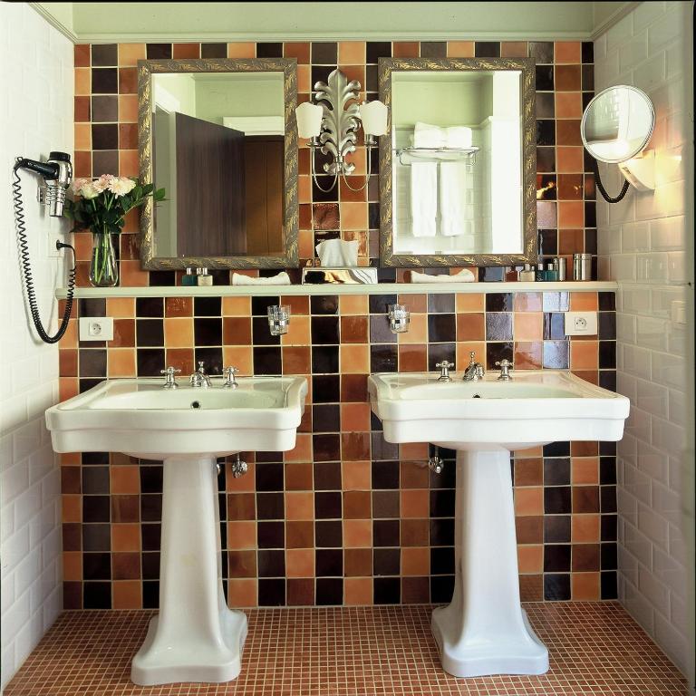 Koupelna v ubytování Canal Suites