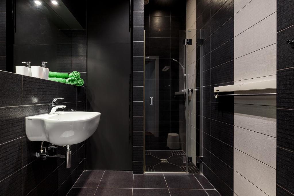 Apartamenty Black&White free parking - 11