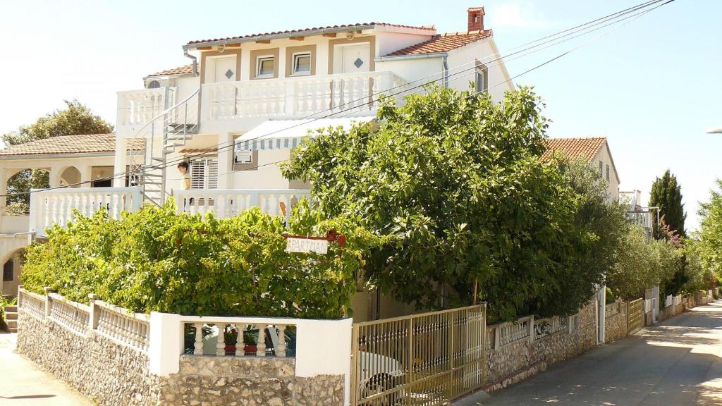Apartments Fran - 150m from beach