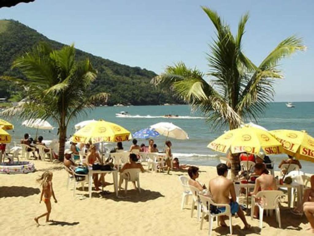  Apto praia Martin de Sá com Wi fi e piscina para até 06 seis pessoas contando crianças