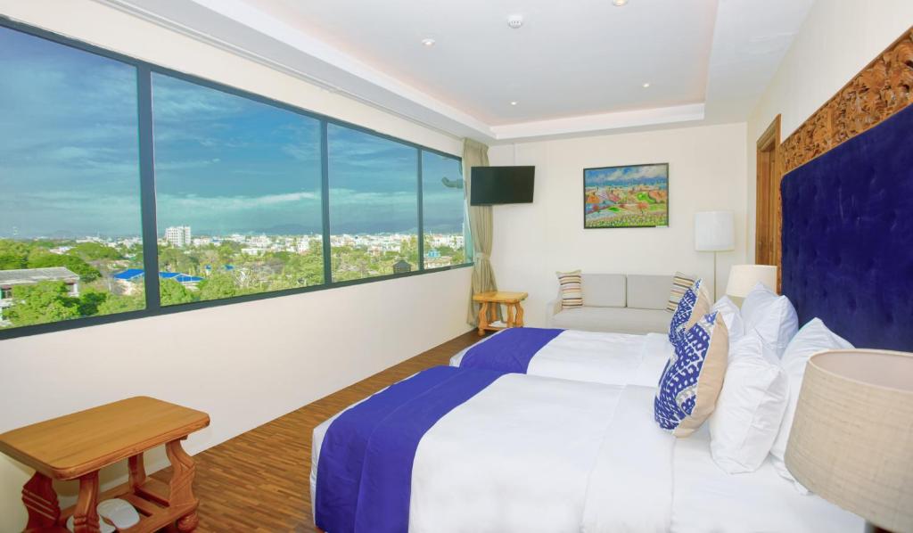 Sunset Palace View Suites - 角落俱乐部房间