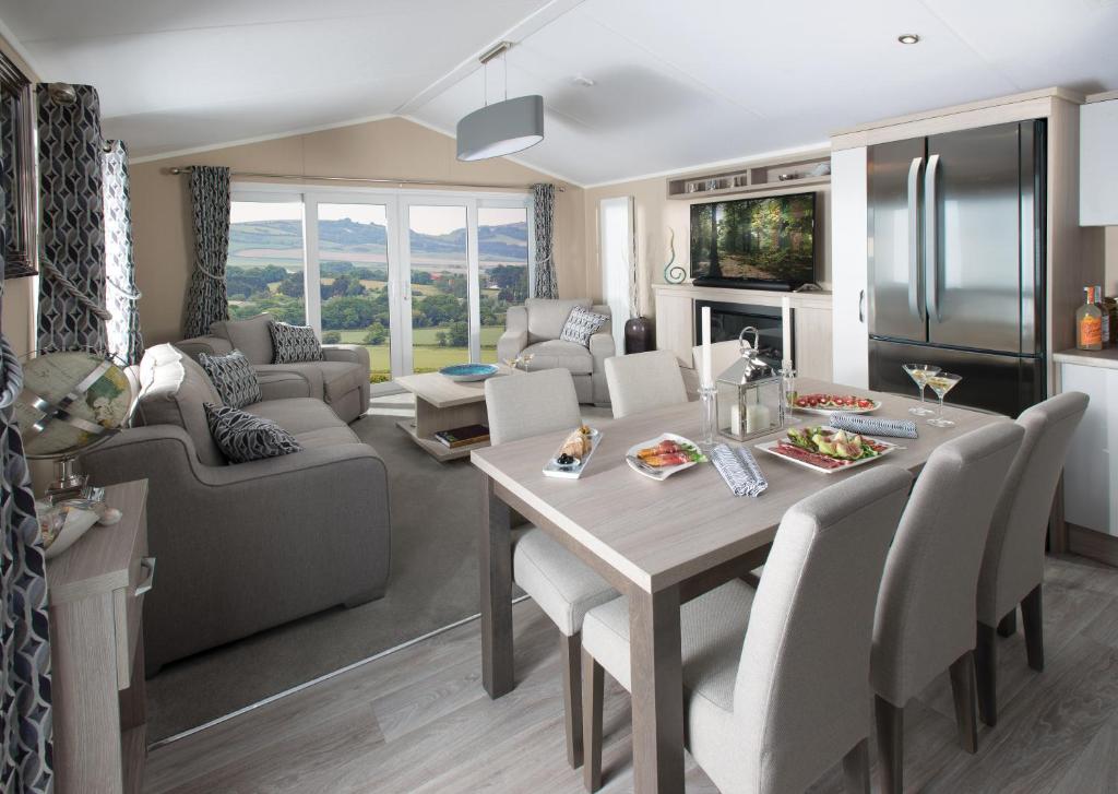 The Lakes Rookley - 