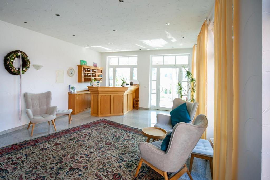 Posezení v ubytování Landgasthof-Hotel Zum Steverstrand