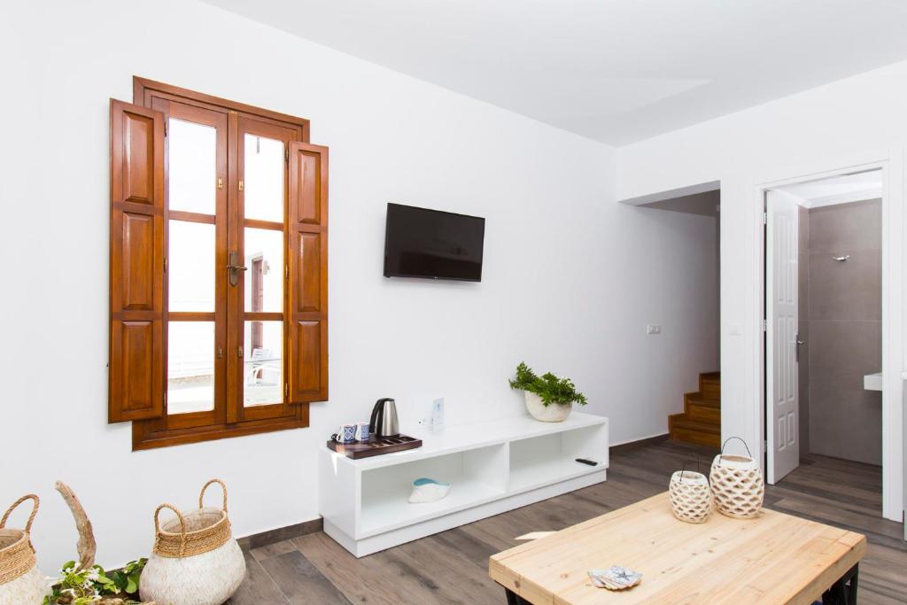 Lindos Del Mar Suites - Adults Only - 13