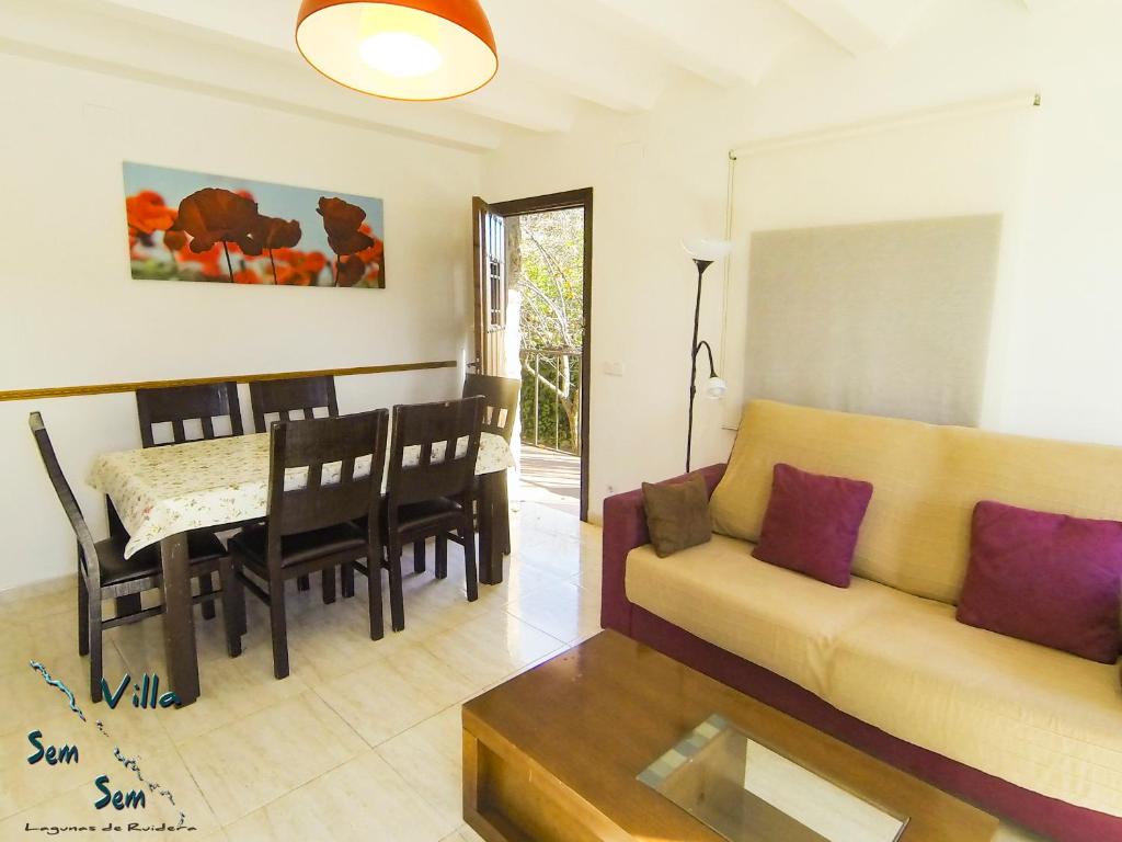A seating area at Casas Rurales Villa Sem Sem