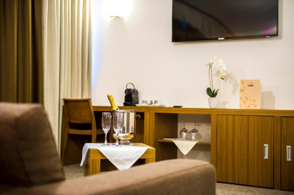 Nápoje v ubytování Safir Hotel Casino