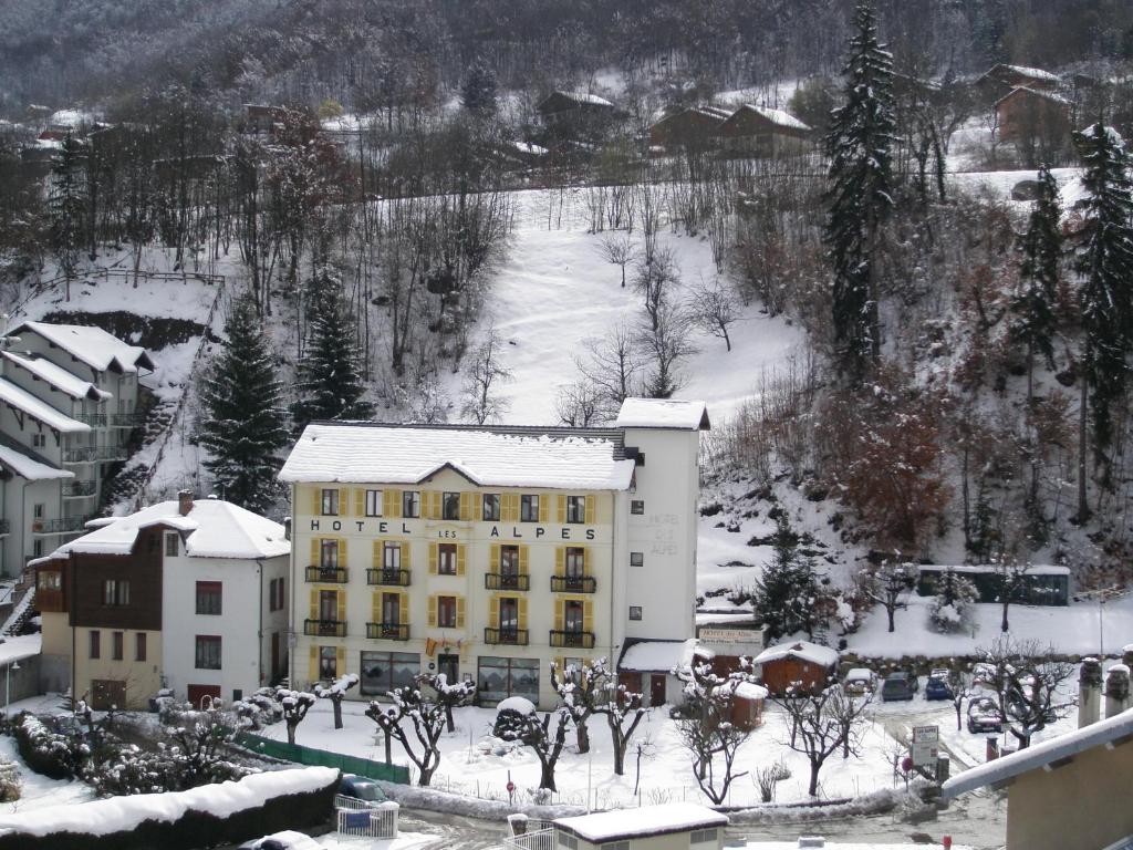 Hotel des Alpes v zimě