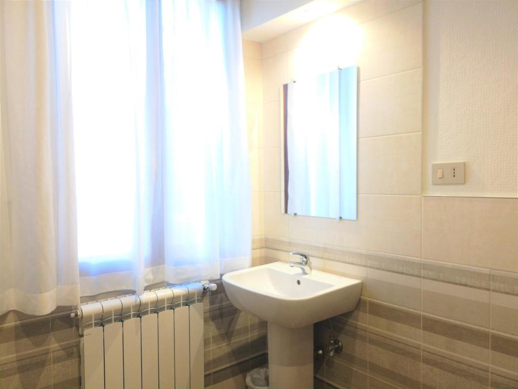Hotel Rossi - Resim 6
