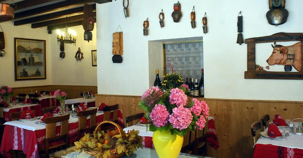 Restaurace v ubytování Hotel des Alpes