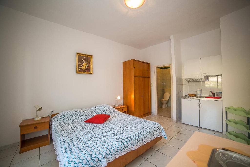 Kuchyň nebo kuchyňský kout v ubytování Apartmani Ina