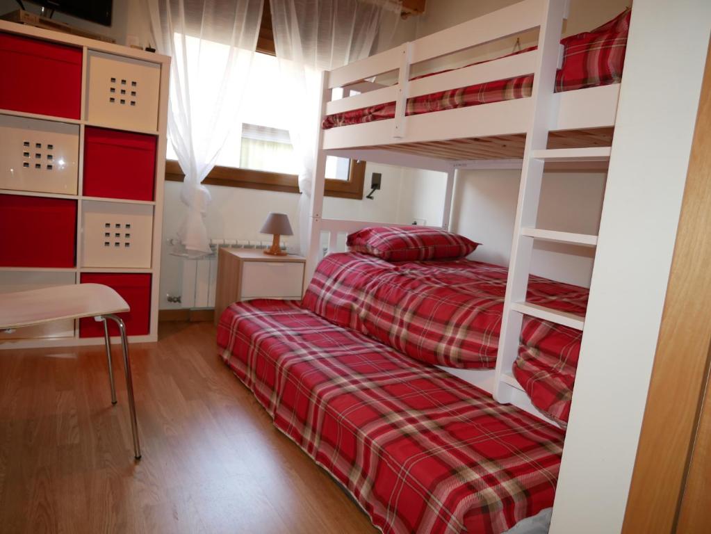 Postel nebo postele na pokoji v ubytování Sol Tarter - Vacances Pirinenca