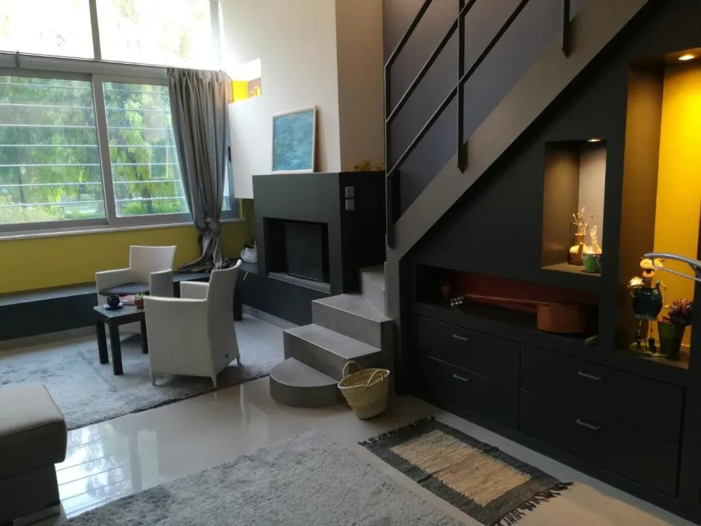 Soula's luxury urban loft, Atena, Grecia