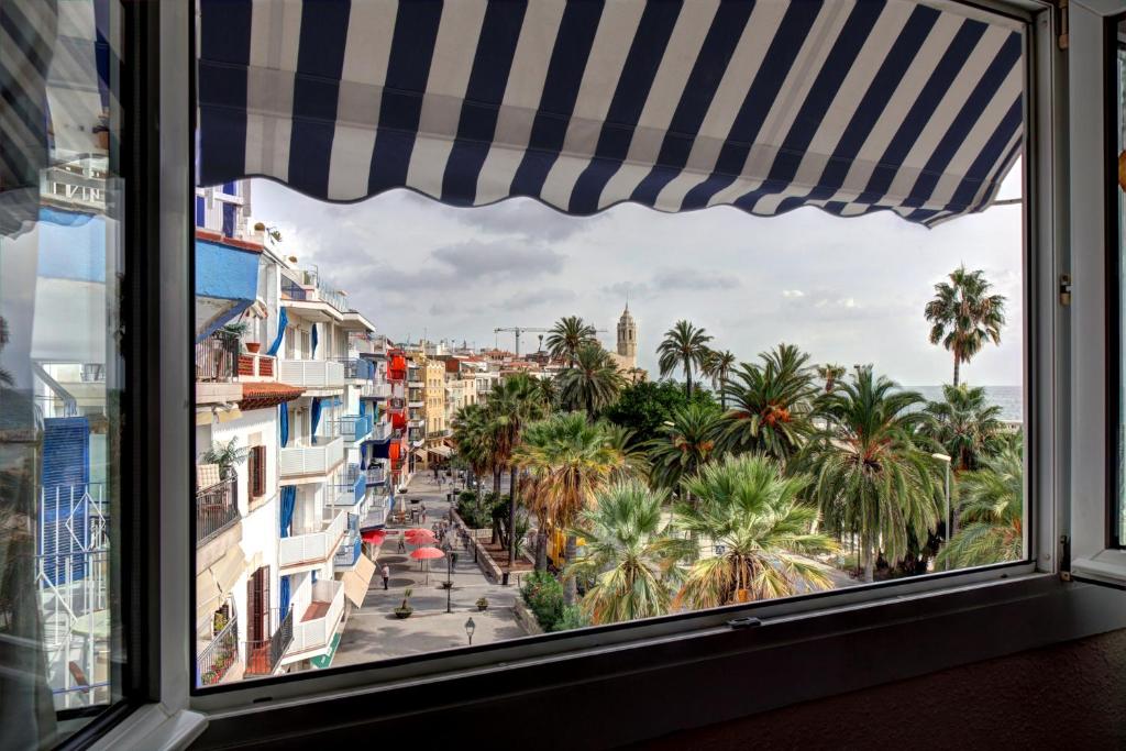 Nespecifikovaný výhled na destinaci Sitges nebo výhled na město při pohledu z hotelu