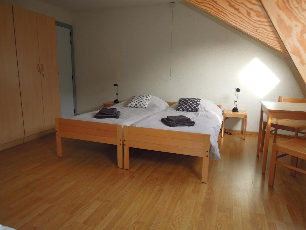 Postel nebo postele na pokoji v ubytování KLOOSTERSTRAAT40