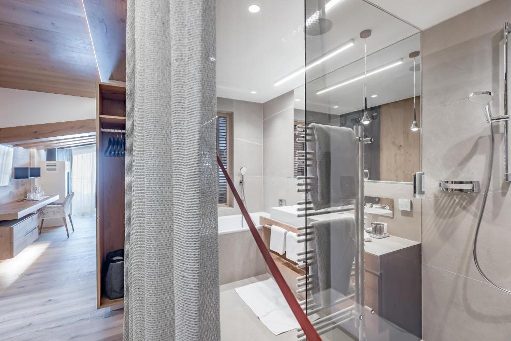 Koupelna v ubytování Hotel Gotthard-Zeit