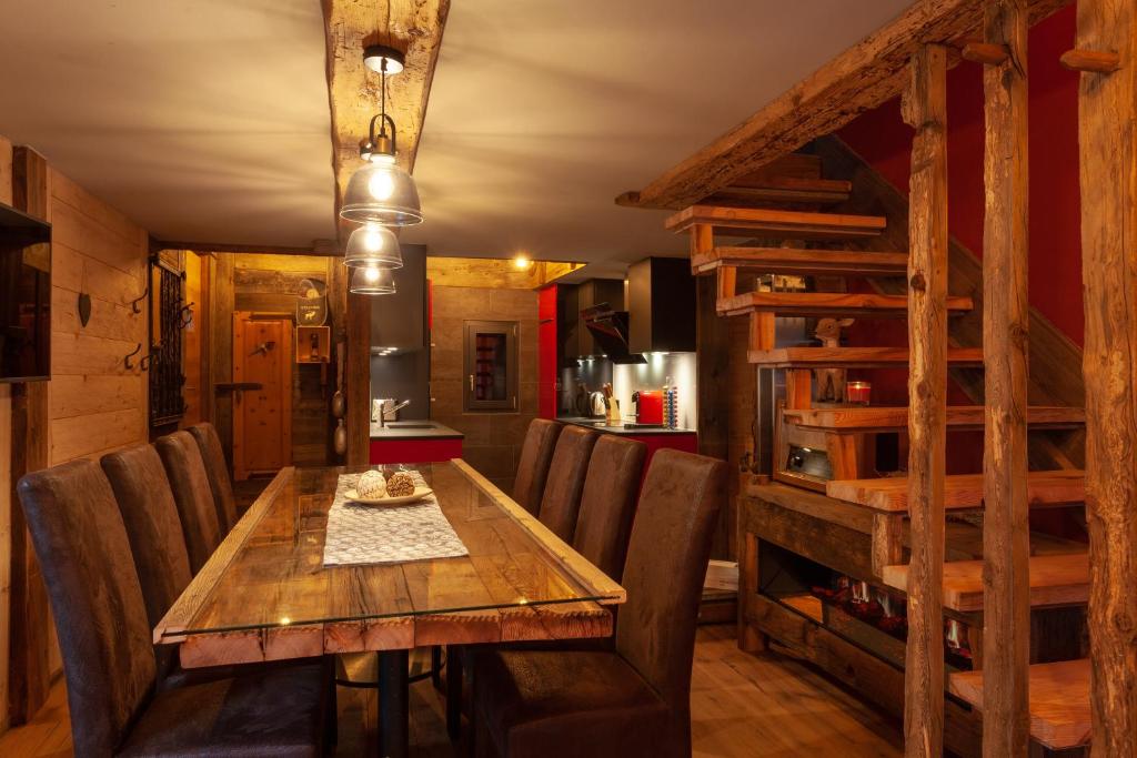 Istumisnurk majutusasutuses Chalet Schuler