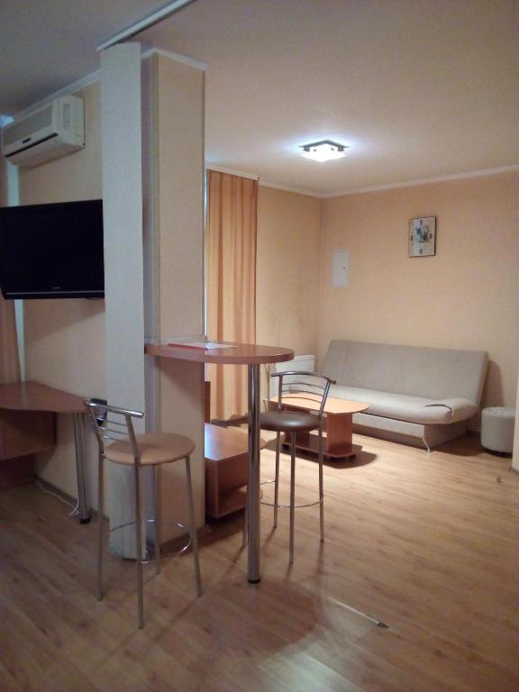 TV a/nebo společenská místnost v ubytování Comfort Hotel