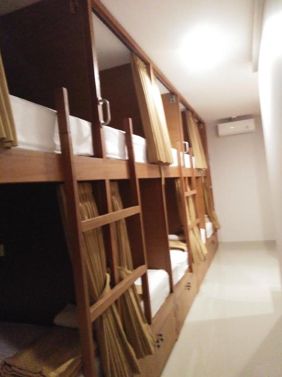 Made House Homestay and Dormitory - Bunk Bed In Mixed Dormitory Room