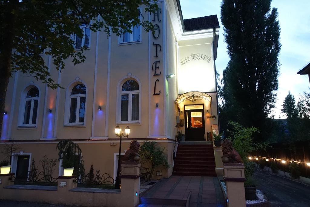Budova, kde se hotel nachází