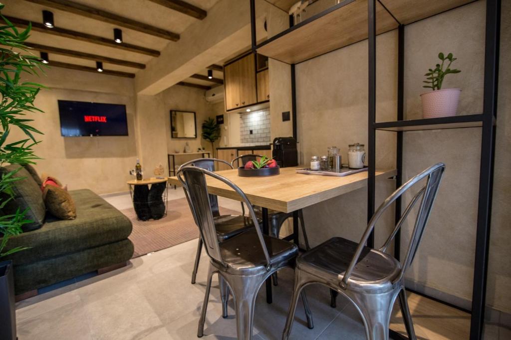 ThessCityLiving - 11