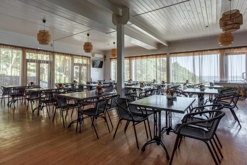 «инал» гостевой комплекс. Гк инал. Гостиничный комплекс инал бжид. «инал» гостевой комплекс. Бухта инал гостиничный комплекс.