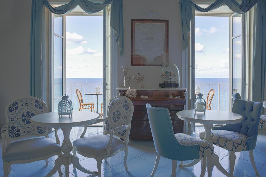 Posezení v ubytování Palazzo Mottola Tropea