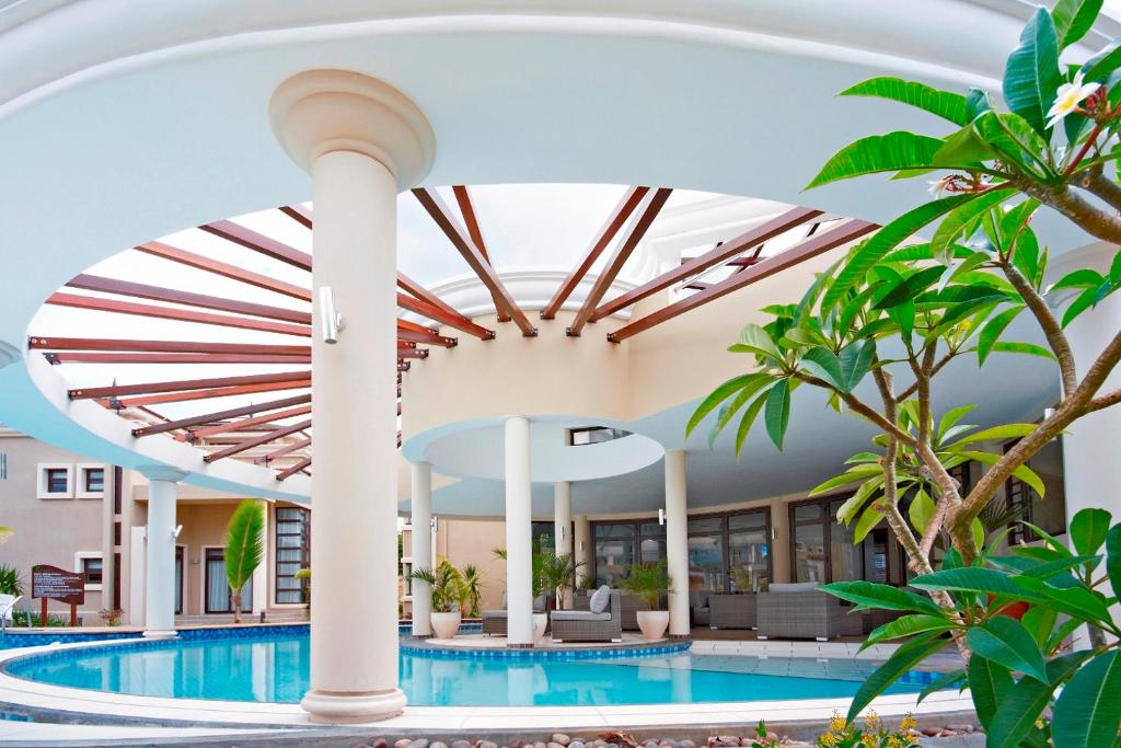 Bazén v ubytování Villasun Luxury Apartments & Villas nebo v jeho okolí