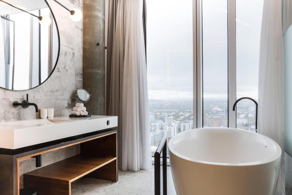 Koupelna v ubytování Tower Suites Reykjavík