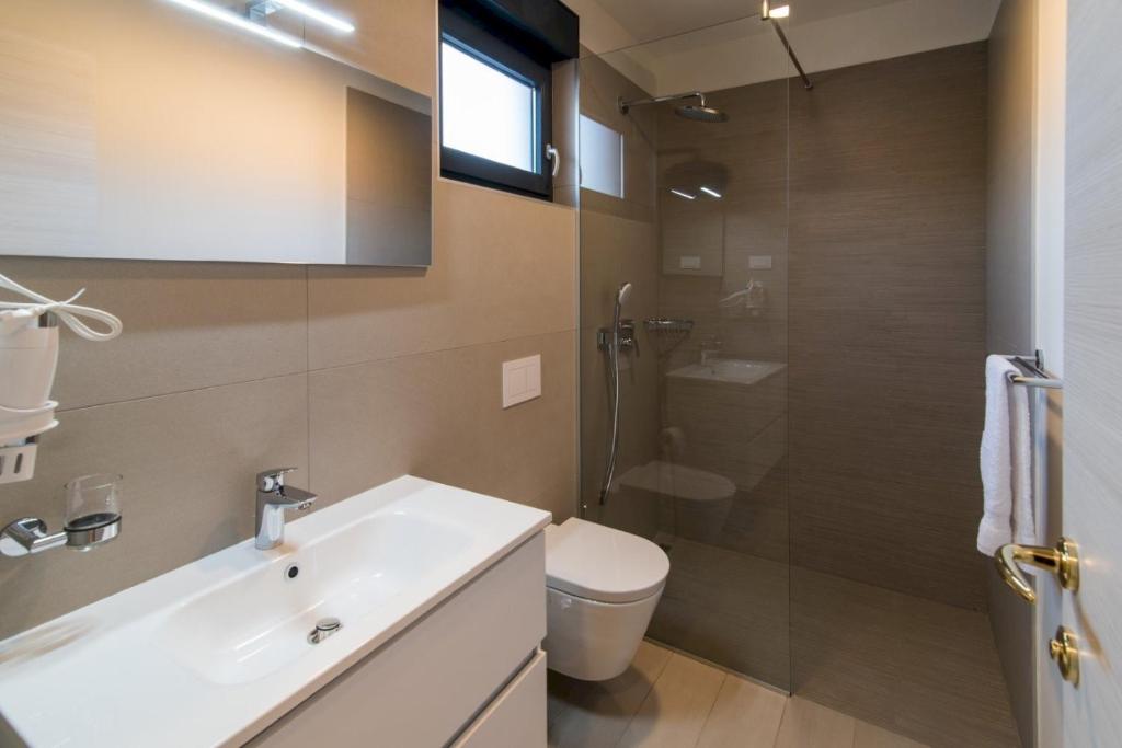 Kúpeľňa v ubytovaní Luxury Villa Viktorija