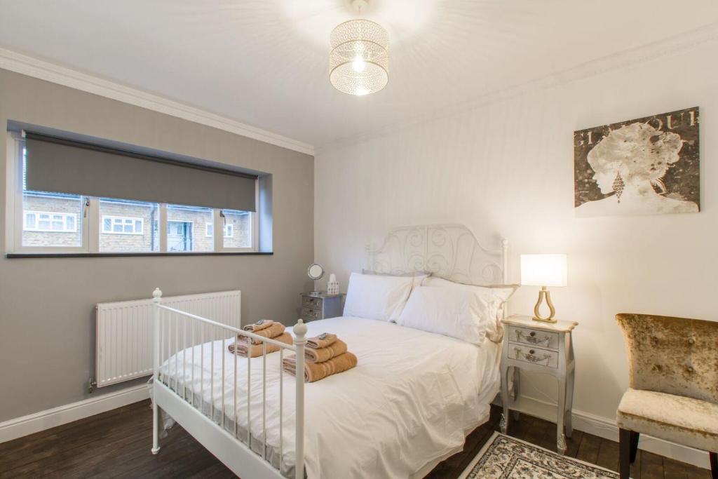 Postel nebo postele na pokoji v ubytování Luxury London Apartment