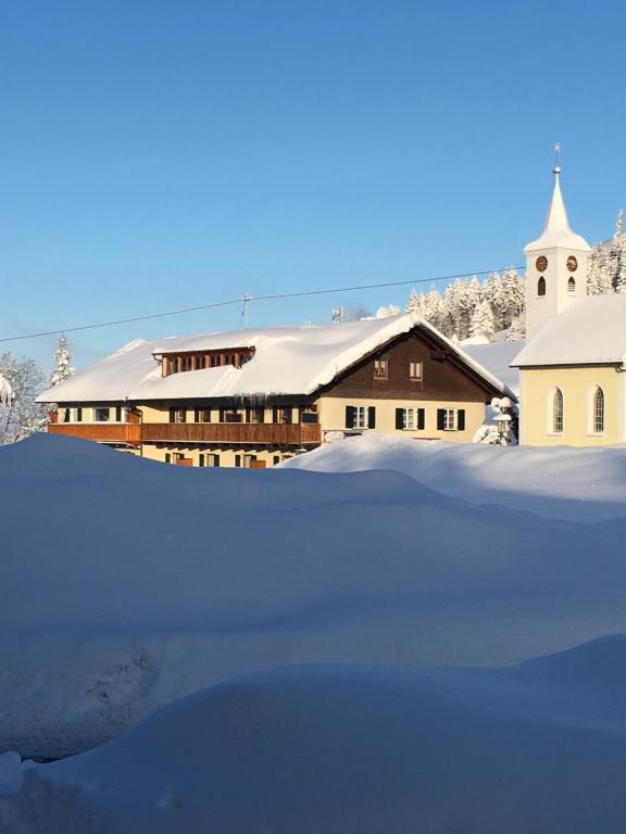 Bed & Breakfast Jungholz - Pension Katharina v zimě