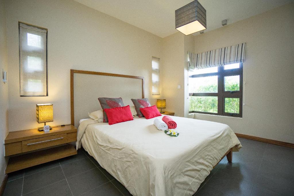 Postel nebo postele na pokoji v ubytování Villasun Luxury Apartments & Villas
