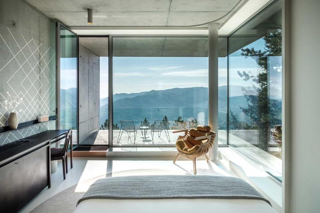 Casa de São Lourenço - Burel Panorama Hotel - member of Relais & Châteaux - 11