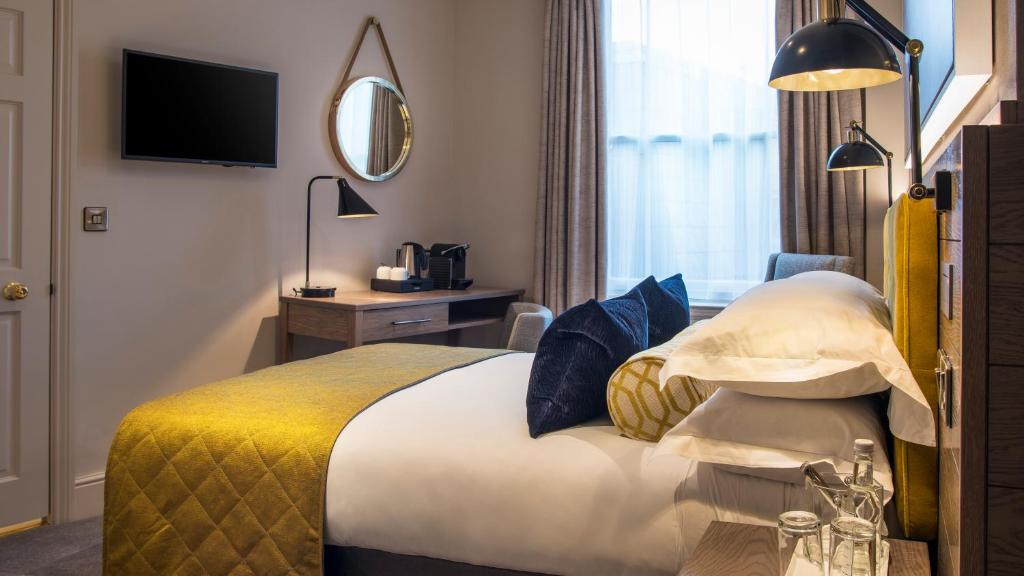 Sloane Place - 