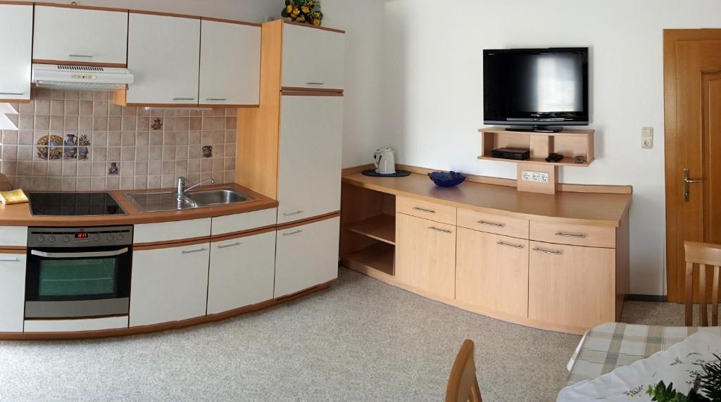 Kuchyň nebo kuchyňský kout v ubytování Gästehaus im Wiesengrund