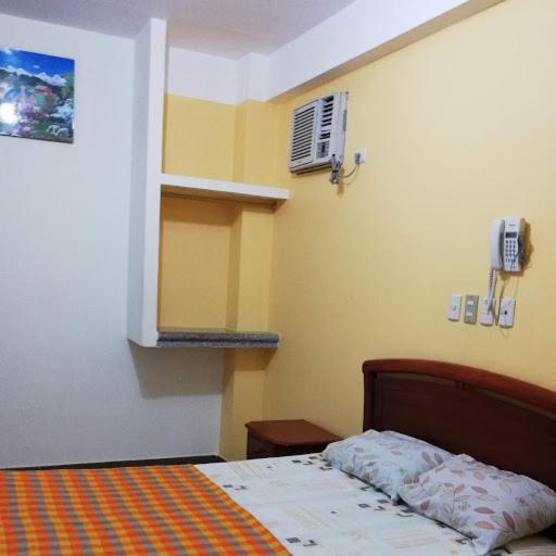 Postel nebo postele na pokoji v ubytování Hotel Murcia