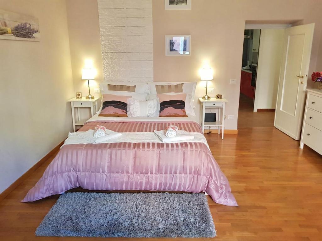 Łóżko lub łóżka w pokoju w obiekcie Florje House